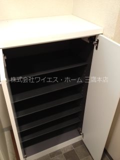 プログレッソ三鷹　　 玄関