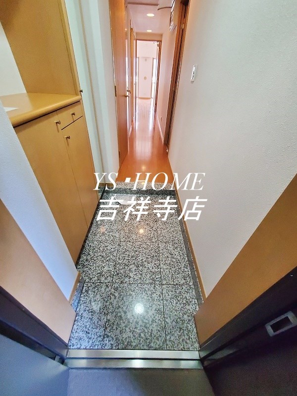 日神パレステージ石神井台 玄関