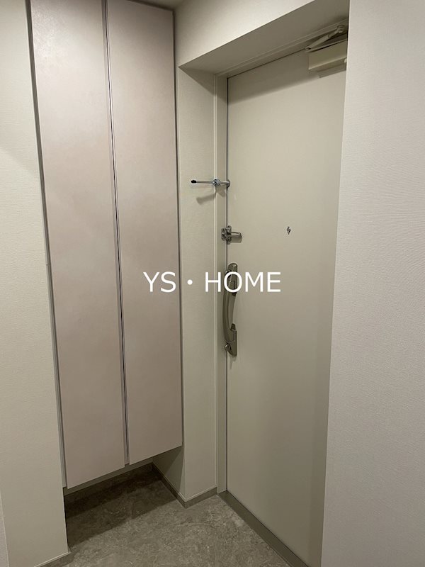 イプセ中野三丁目 玄関