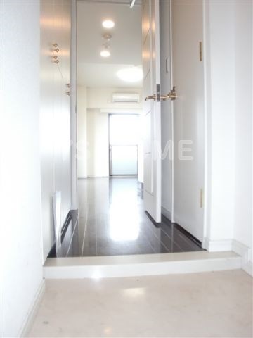 トーシンフェニックス高円寺クアトロ 玄関