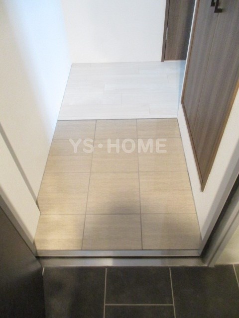 LEGALAND荻窪ANNEX（リーガランドオギクボアネックス） 玄関