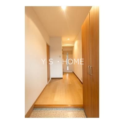 フローラコート 玄関