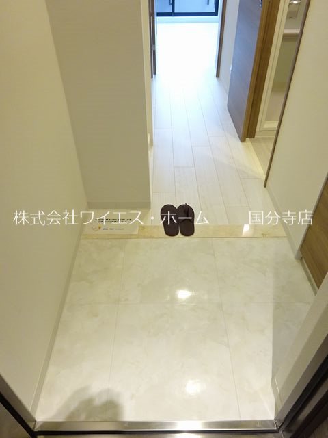 レジディア国立 玄関