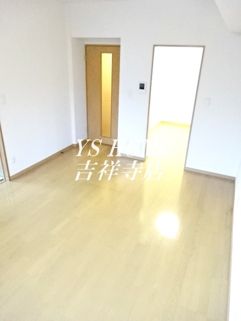 マンションカメリア弐番館  リビング