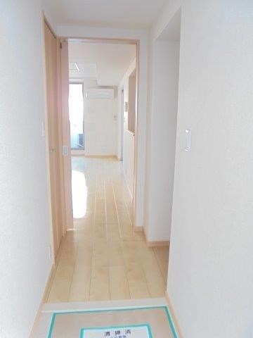 イーエックスフラット　　 玄関