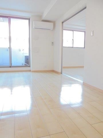 イーエックスフラット　　 リビング