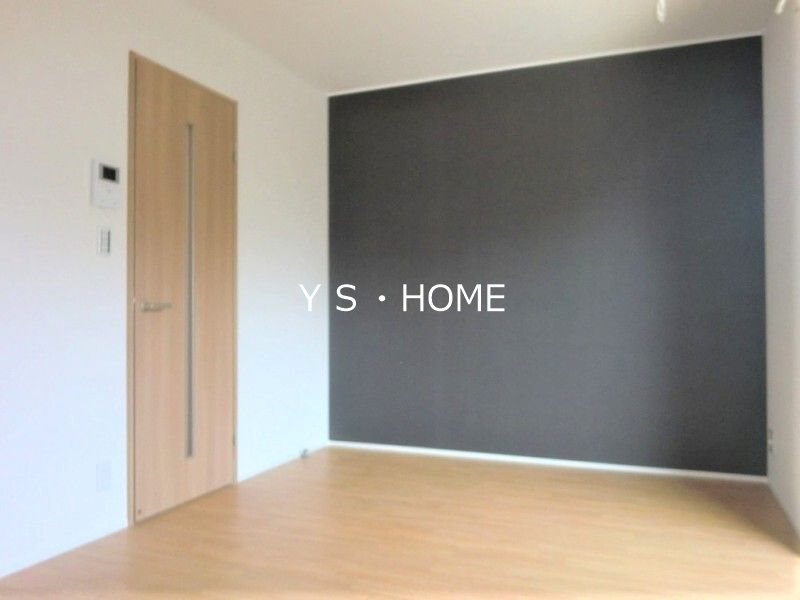 Regulus国立 玄関