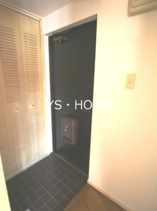 クレール弥生 玄関