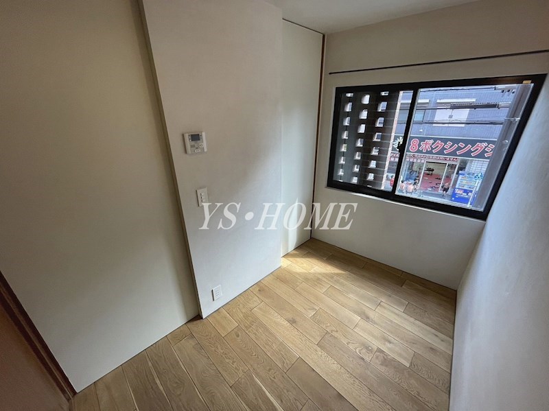 朱合院 ベッドルーム