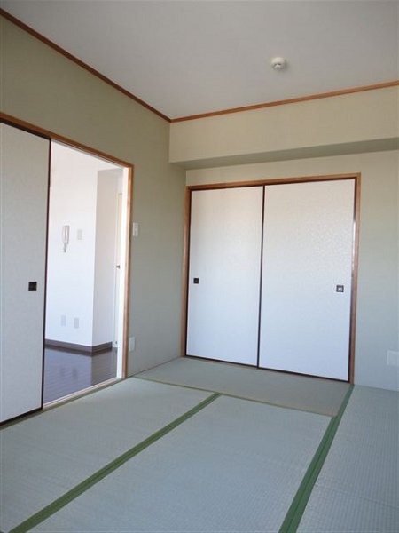 ティアラB ベッドルーム