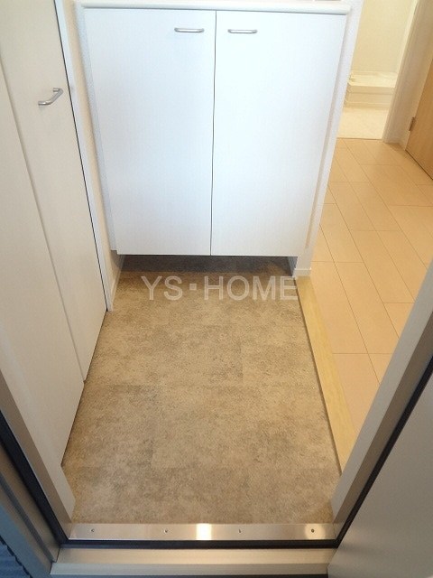 リ・ブラン荻窪 玄関