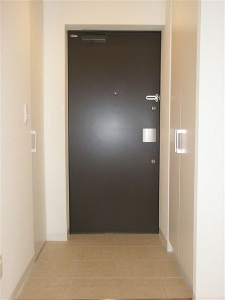 コンフォリア中野 玄関