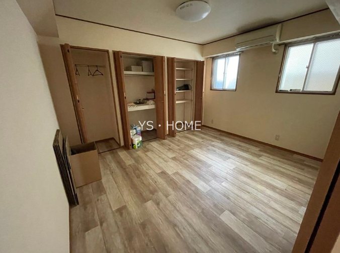 フラットE   ベッドルーム