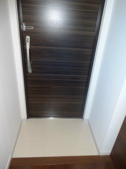 シャルマン三鷹 玄関