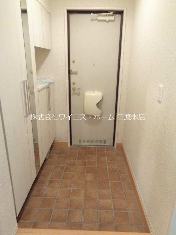 ナーセリーコート B          玄関