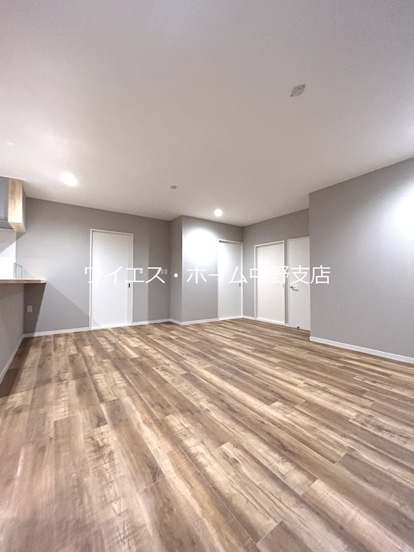 ソレイユ・川村  その他9