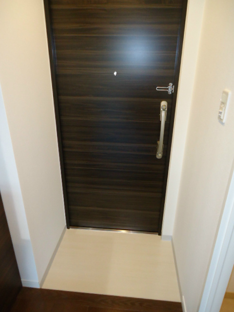 シャルマン三鷹 玄関