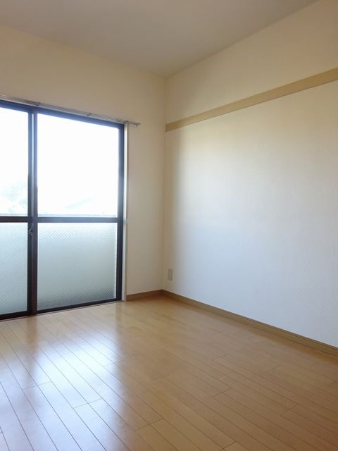 ロイヤルハウスＫ－ＴＷＯ ベッドルーム