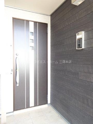 クアトロポルテ  玄関