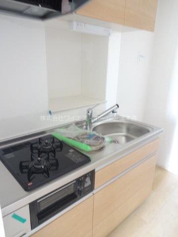 クアトロポルテ  キッチン