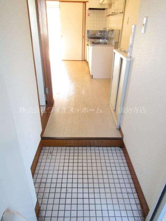 メゾン学園西 玄関