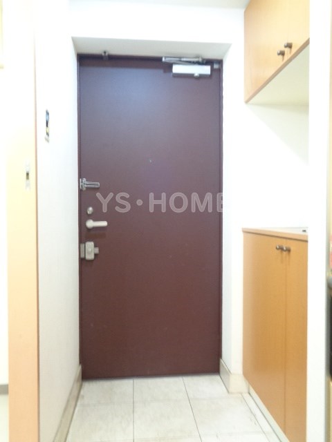 ガーデン西荻窪  玄関