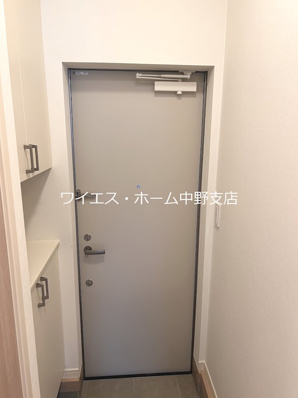 メープルハウス 玄関