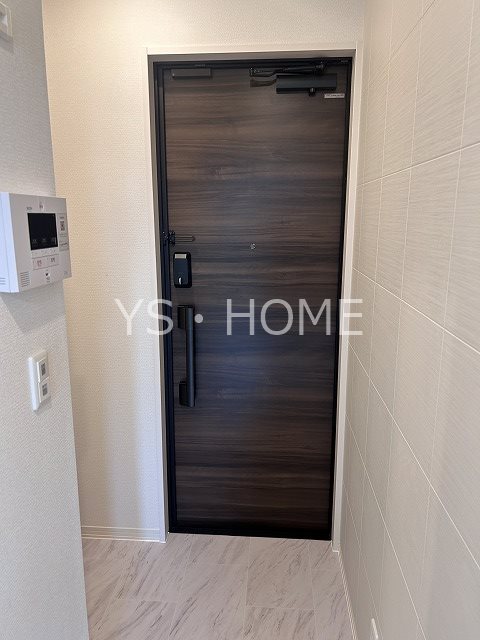 アセットコート新川 玄関