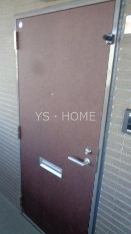 ルミエール武蔵野 玄関