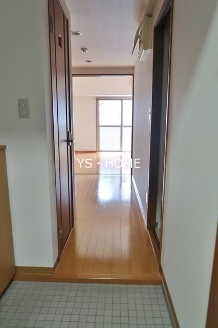 クレスト高円寺 玄関