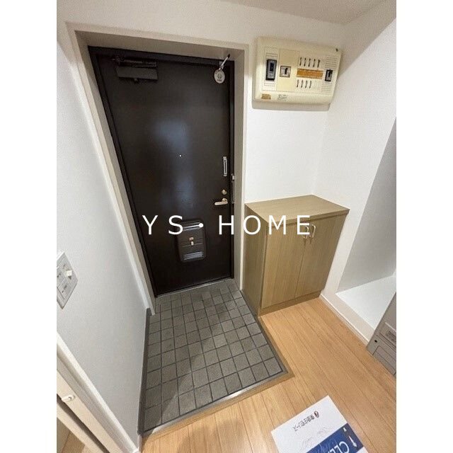 アザレアベニュー関根 玄関