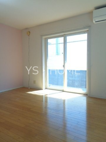 メゾン　ド　プリムローズ ベッドルーム