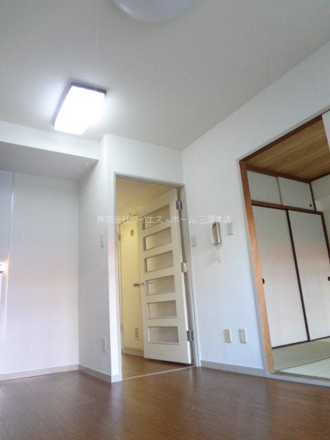 エレガンス三鷹 リビング