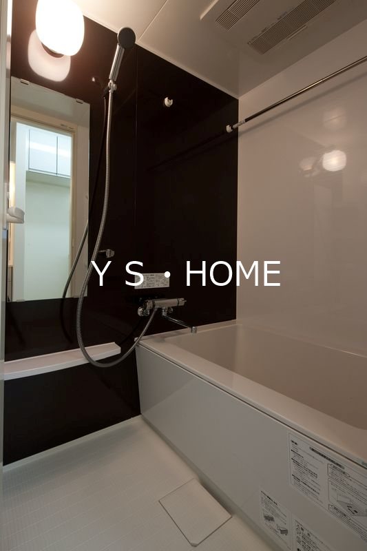 ラジュナーレ・パラスト 風呂画像