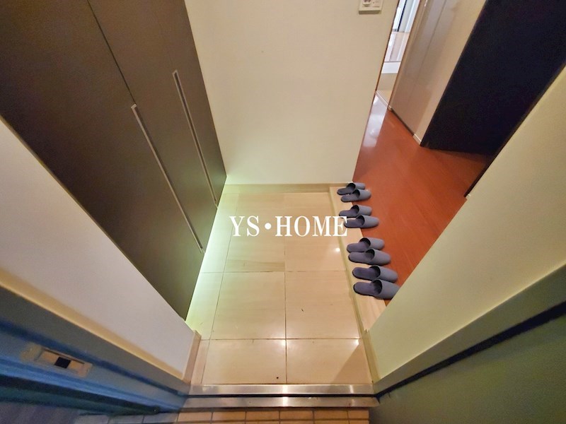 パークハウス吉祥寺北町グローヴⅡ   玄関