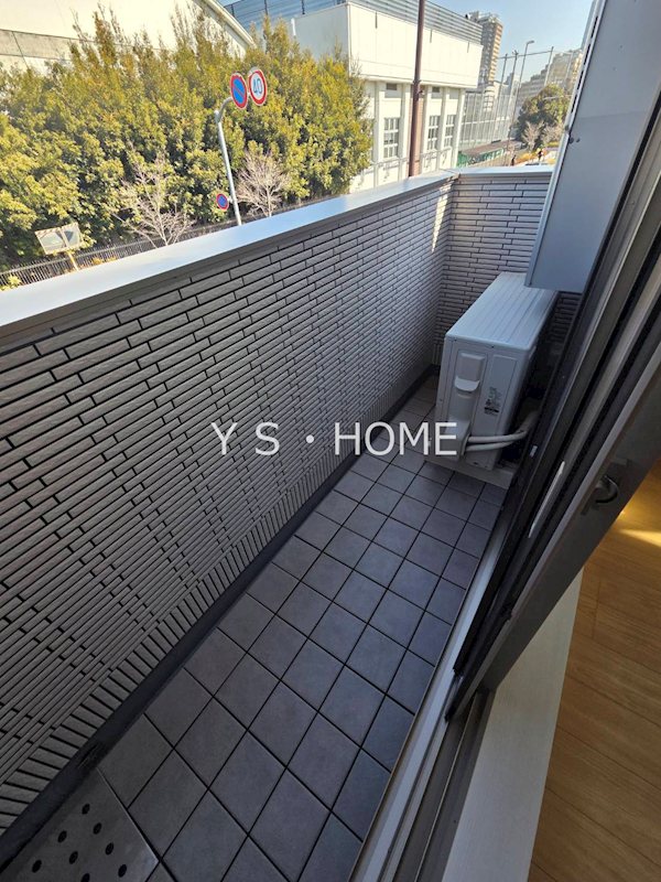 スプリングハウス ベランダ