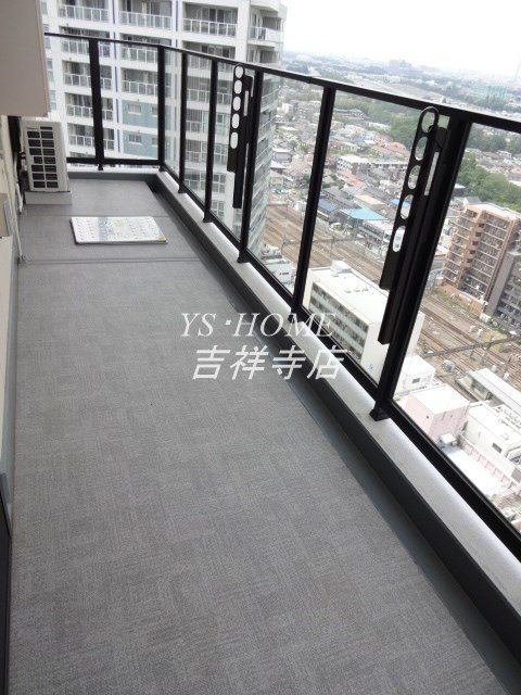 グレーシアタワー三鷹  ベランダ