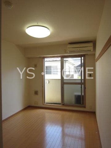 セリスト　ビル  リビング