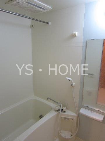 セリスト　ビル  風呂画像