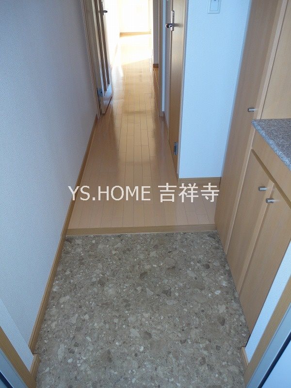 セリストビル 玄関