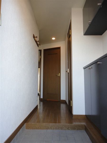 メゾンドクレール 玄関