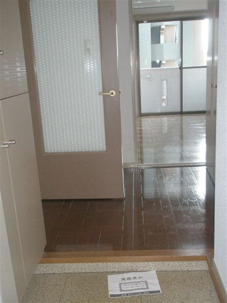 シャトー・ボナール　 玄関