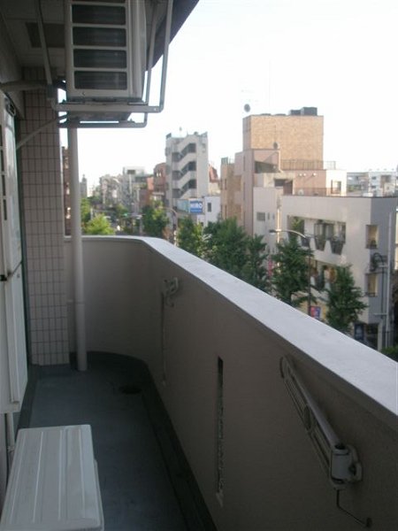 シャトー・ボナール　 ベランダ