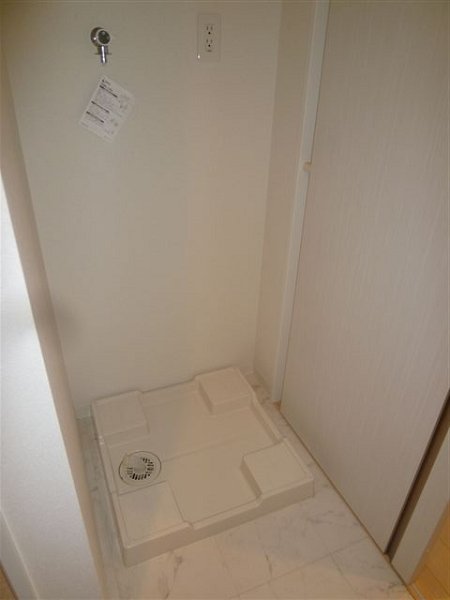 プライムアーバン中野上高田 ベランダ