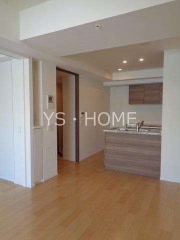 グランドメゾン三鷹フロントレジデンス　 リビング