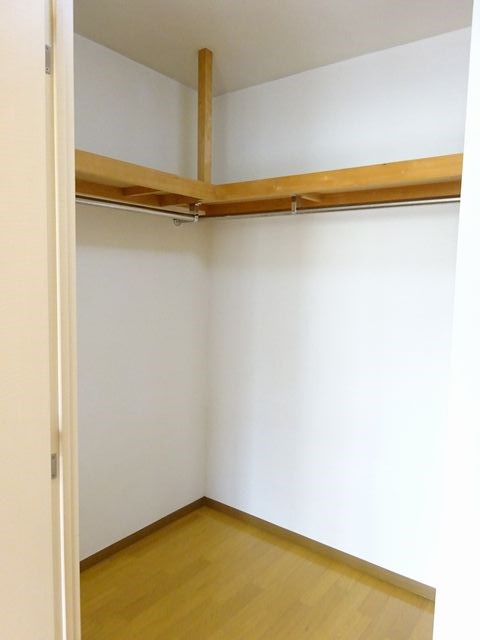 イースト・エス  その他6