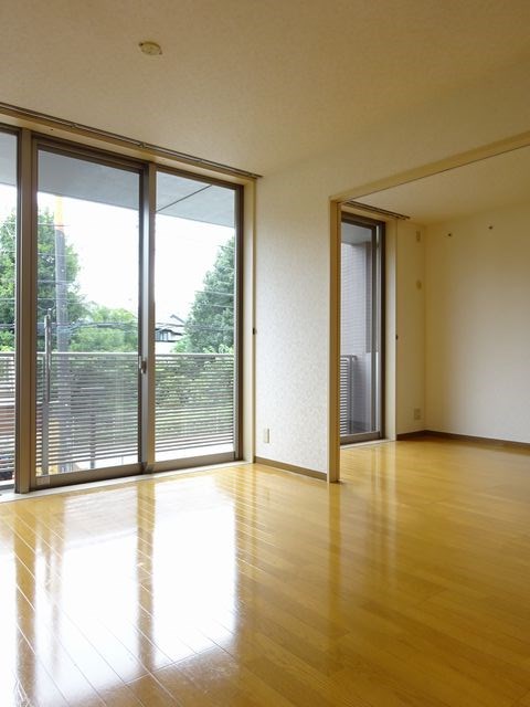 イースト・エス  その他7