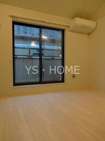 メローン  リビング