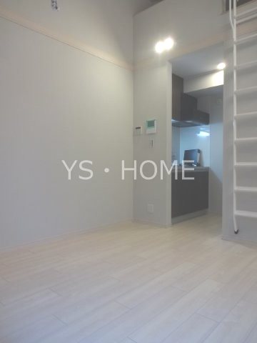 メローン  ベッドルーム