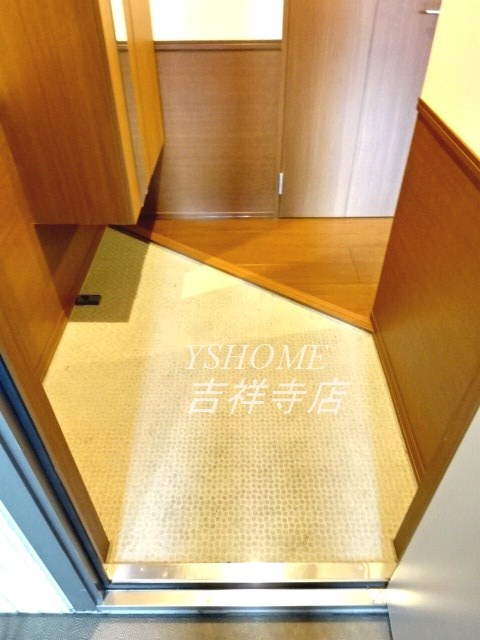 アンダンテ 玄関